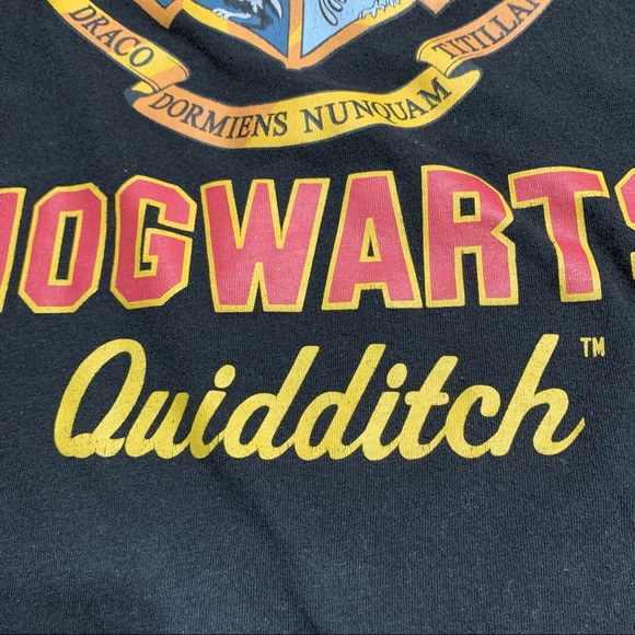 Harry Potter Hogwarts black t-shirt, medium - Picture 3 of 8